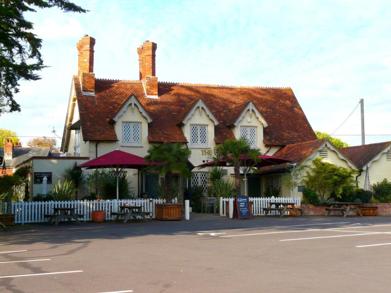 Twin Oaks Guest House Cadnam Kültér fotó