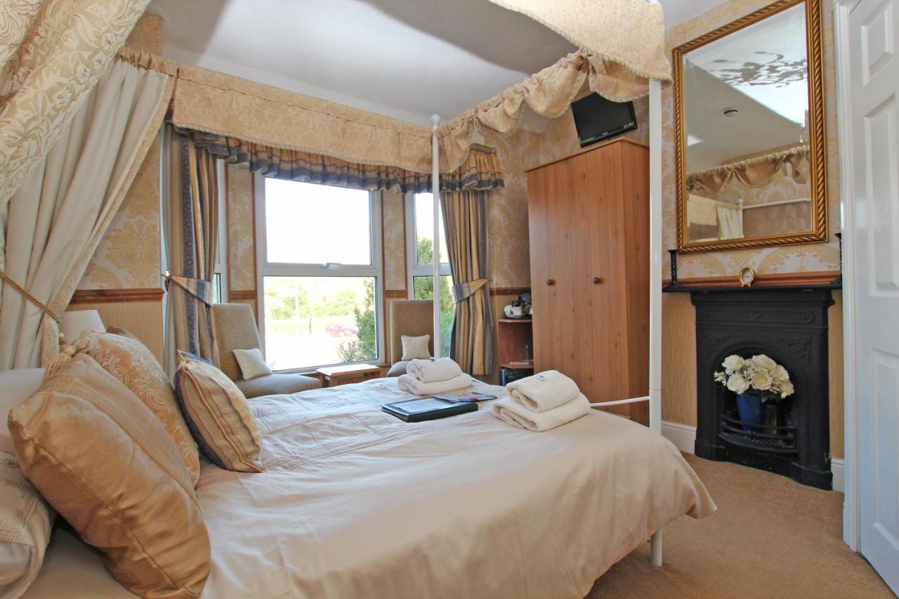 Twin Oaks Guest House Cadnam Kültér fotó